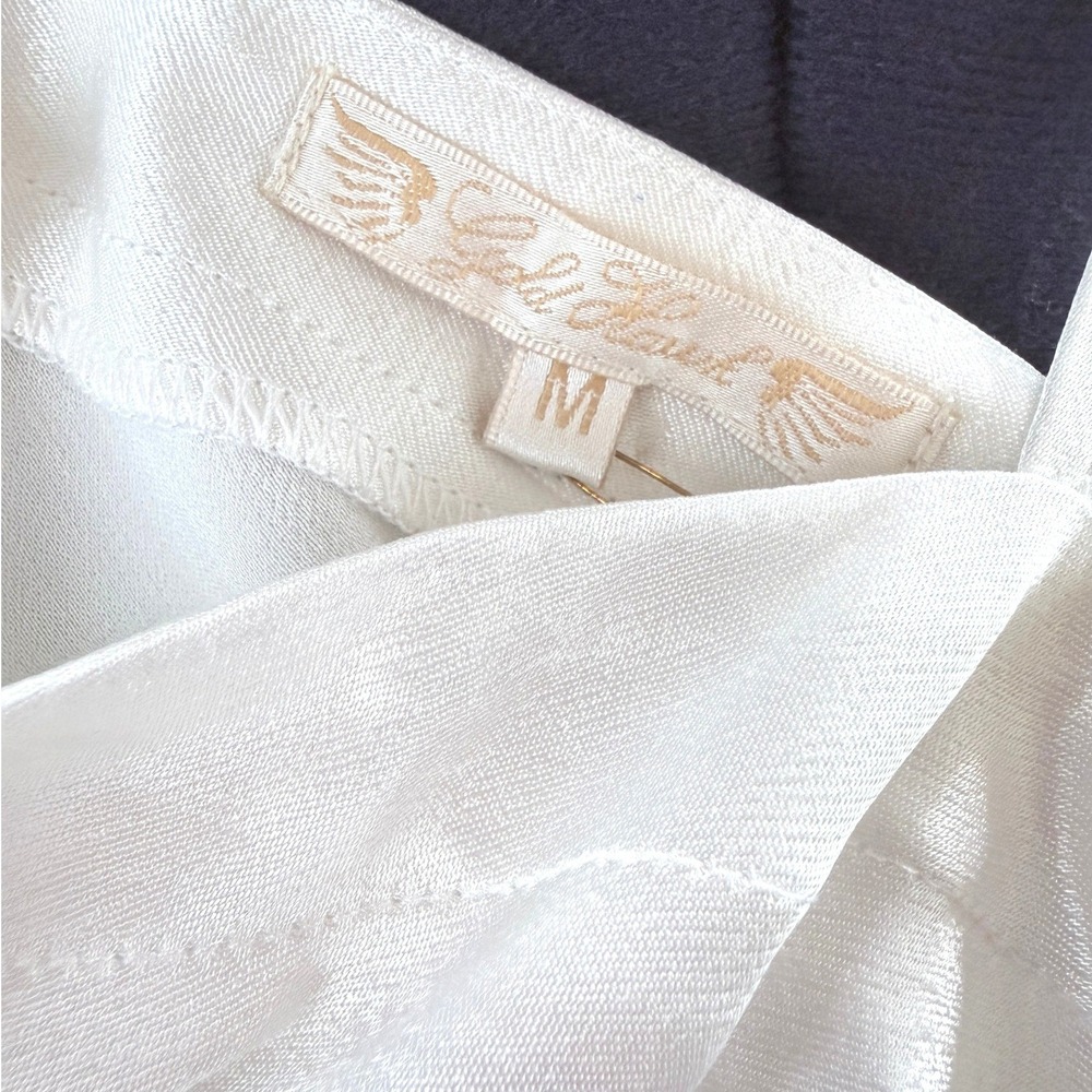 Gold Hawk Top Womens One Shoulder Long Sleeve Satin White Oversized Size M NEW - Picture 7 of 10